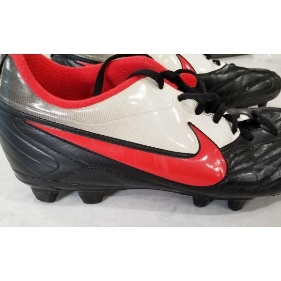 Nike Medio FG US 11 Black Red White Cleats 442122-061 Year 2011 - Picture 3 of 10